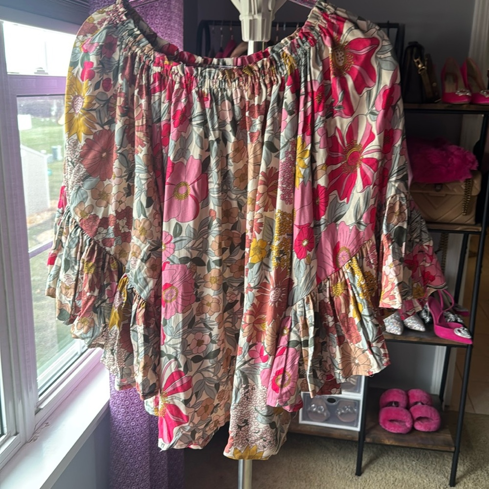 Floral top